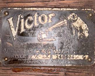 Victor Victrola Model:  V.V. - I.X.