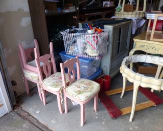 Set of 4 little girl chairs