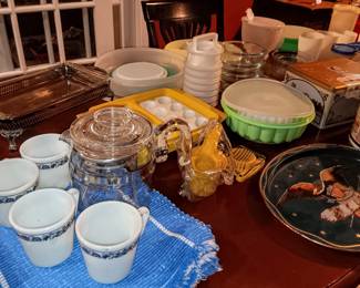 Misc Vintage Tupperware and Kitchen Items 