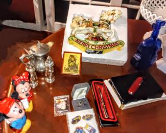 Vintage Mickey and Minnie Mouse, Beautiful Brand New San Francisco Music House Christmas Rocking Horse, Plays Music, Collectible Knives, Nascar Pins and Vintage
S&P Shakers