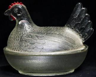 130 - Vintage Glass Hen on the Nest 5.5"

