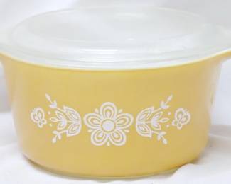 49 - Vintage Pyrex Butterfly Gold Dish w/ lid 4x8x6.5
