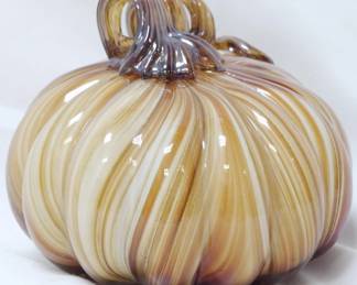18 - Art Glass Pumpkin 4.5"
