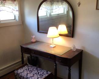 Dressing table