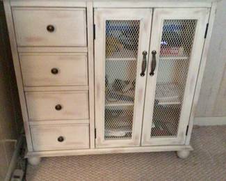 Country style cabinet 