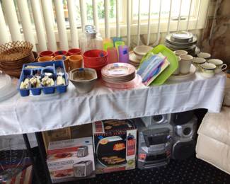 Corning ware, stereo, 