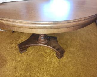 Dining table and 6 chairs