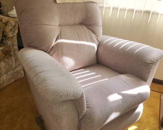 Like new La-Z-Boy recliner