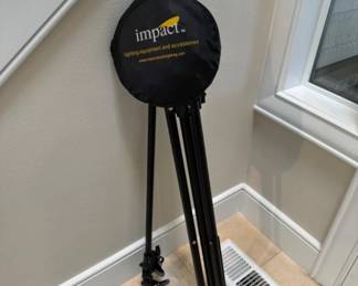 Impact 5 in 1 22" Reflector with Stand