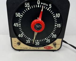 	Vintage Time-O-Lite EZC-73 Large Analog Darkroom Timer