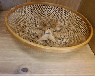 Hand strewn basket