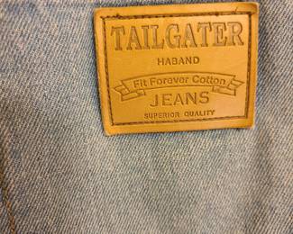 Big Man Clothes
X  Large to 4 X sizes
Coats
Shirts, Dresses & Pullovers
Pants..Jeans..Dress Pants
Most are Big Name Brands
Overseas Brands
Very Good Quality