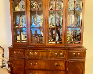 Beautiful china cabinet bowed glass 
