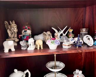 Misc. porcelain decorative pieces