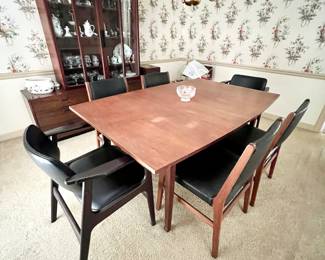Midcentury table and chairs