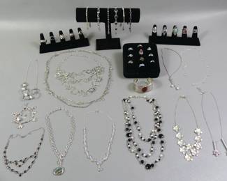 Silver jewelry lot 