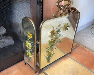 Mirrored fireplaces screen