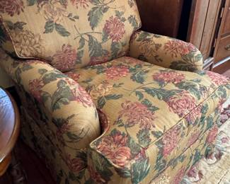 Lovely Fairfield Floral Arm Chair