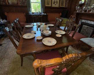 Beautiful Mahogany Double Pedestal Duncan Phyfe Style Dining Room Table w/ Chairs
