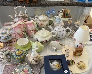 Tea! Tea pots! Teacups!