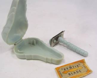 KEWTIE MINI CELLULOID RAZOR