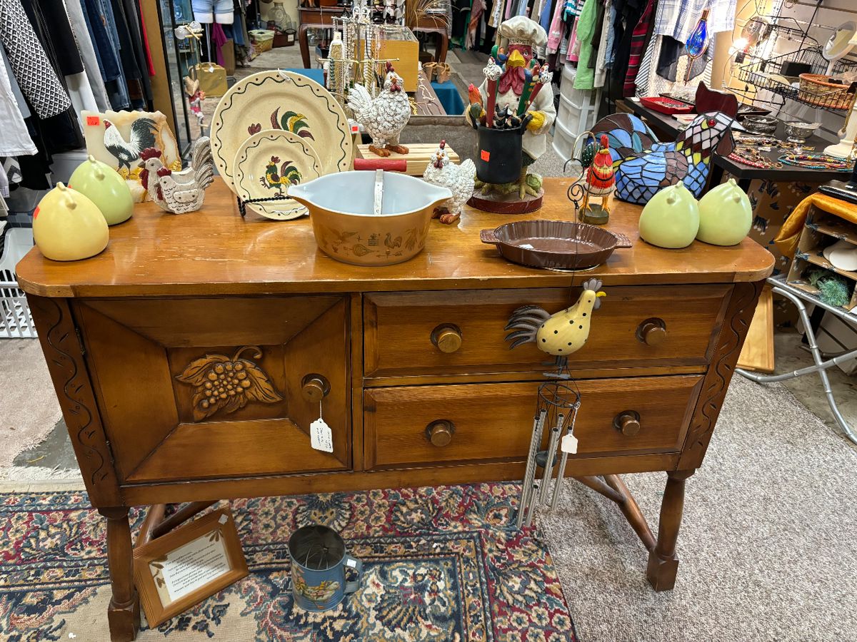 Great Roosters 
All are in great Condition 
Vintage sideboard with tons of charm
