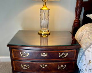 Henredon Ashton Court Bow Front Chest / Nightstand with dovetail drawers.