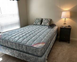 QUEEN SIZE MATTRESS