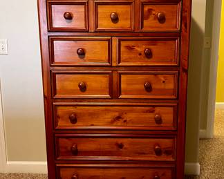 Broyhill Bedroom Set includes this Tall Dresser. Great Condition!