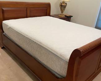 Broyhill Village Tapestry Queen sized bed