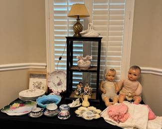antique dolls