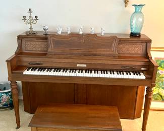 This is a regularly tuned Baldwin upright piano. Sound is bright – very good!