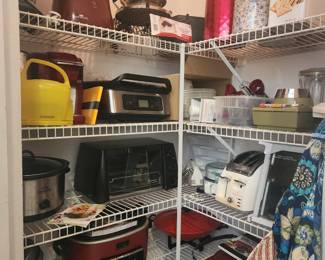 Small appliances, kitchen tins