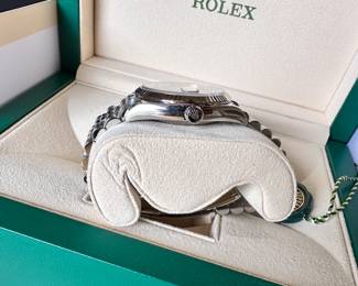 2022 - Rolex 36mm Datejust Jubilee Bracelet White Gold Bezel Wimbledon Dial - NEVER WORN - Box, Papers, Card