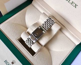 2022 - Rolex 36mm Datejust Jubilee Bracelet White Gold Bezel Wimbledon Dial - NEVER WORN - Box, Papers, Card