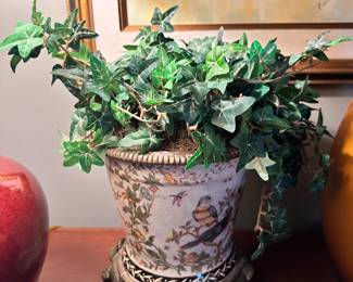 Porcelain bronze planter
