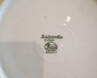 Hutschenreuther Gold encrusted dinner plates -8