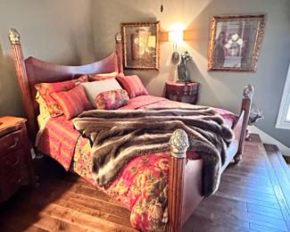 Mahogany Queen Size Bed 