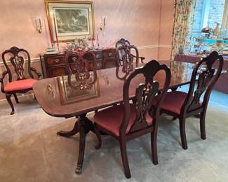 Banded double pedestal dining table with 2 leaves