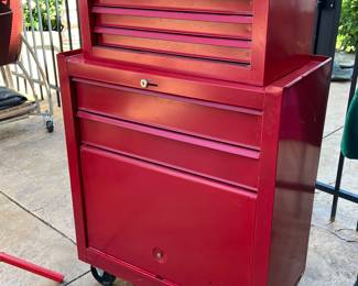 TOOL BOX ON WHEELS
