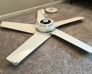 CEILING FAN