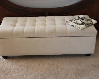 End of the bed linen bench