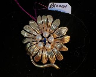 14kt Sapphire Pearl Flower Pin