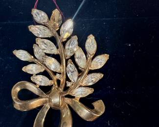 Crown Trifari Large Brooch