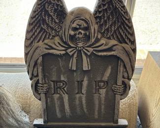 witches halloween gargoyles goblin skeleton  skull 