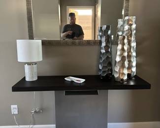 modern entry table consol e