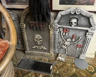 witches halloween gargoyles goblin skeleton  skull 