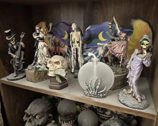 witches halloween gargoyles goblin skeleton  skull 