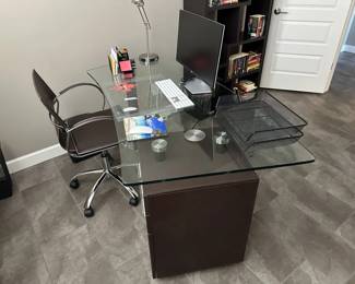 desk unit glass top 