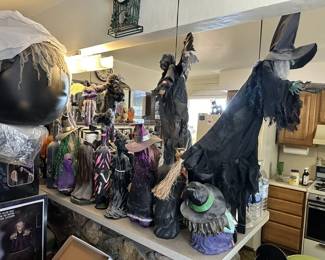 witches halloween gargoyles goblin skeleton  skull 